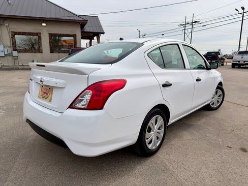 Used 2019 Nissan Versa S Plus image 5