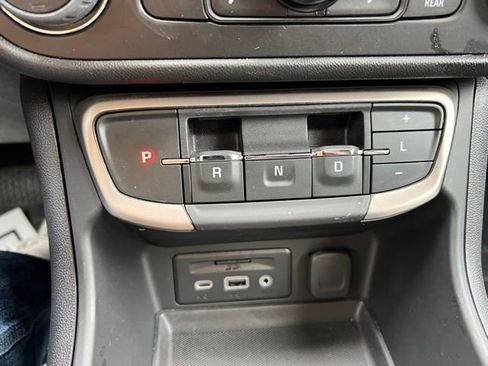 Used 2024 GMC Terrain Denali w/ Denali Premium Package AWD/4WD image 23