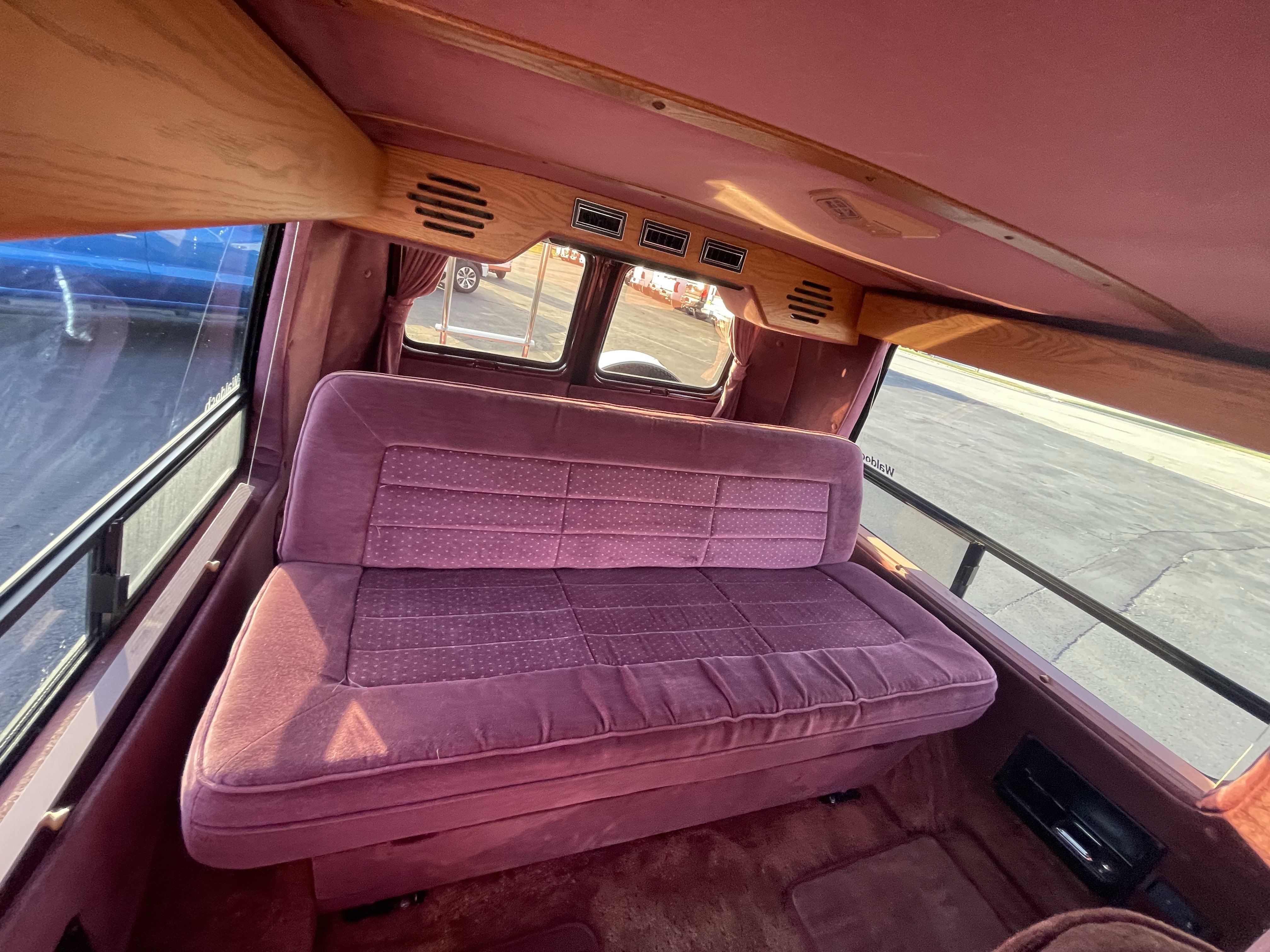 Used 1989 Chevrolet G20 RWD image 11