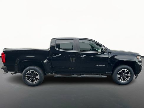 Used 2021 Chevrolet Colorado Z71 AWD/4WD image 2