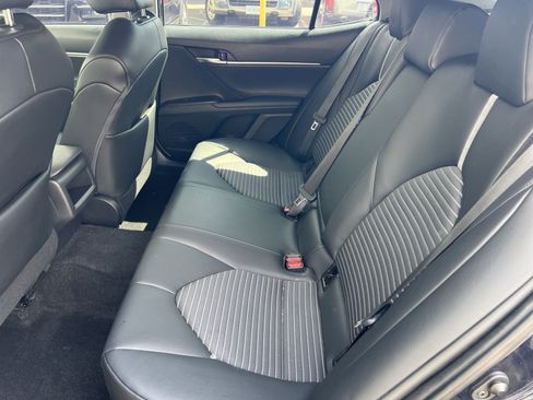 Used 2022 Toyota Camry SE AWD/4WD image 25