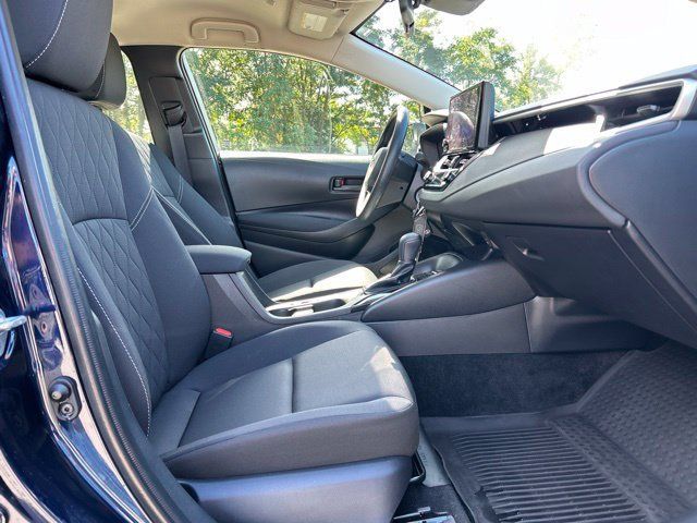 Used 2025 Toyota Corolla LE AWD/4WD image 21