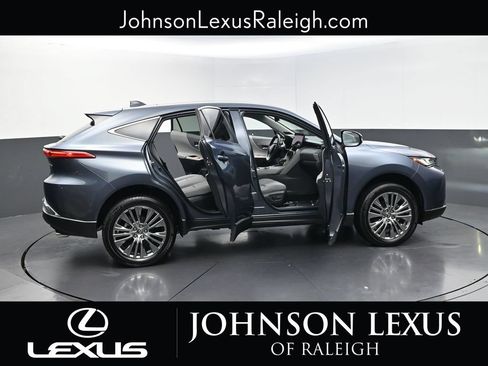 Used 2024 Toyota Venza Limited AWD/4WD image 32