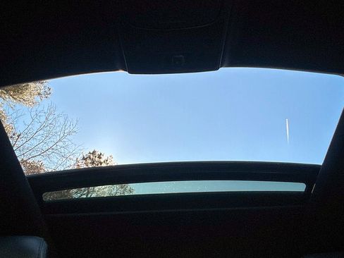 Used 2018 Ford F150 Platinum w/ FX4 Off-Road Package image 21