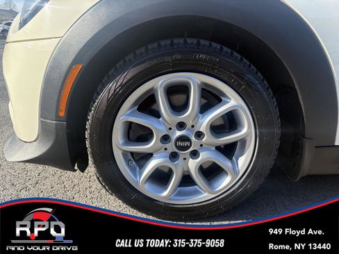 Used 2019 MINI Cooper S w/ Signature Upholstery Package image 9