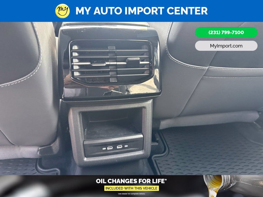 Used 2025 Volkswagen ID.4 Pro AWD/4WD image 25