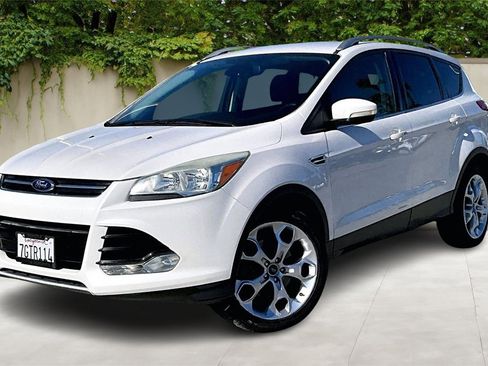 Used 2014 Ford Escape Titanium image 3