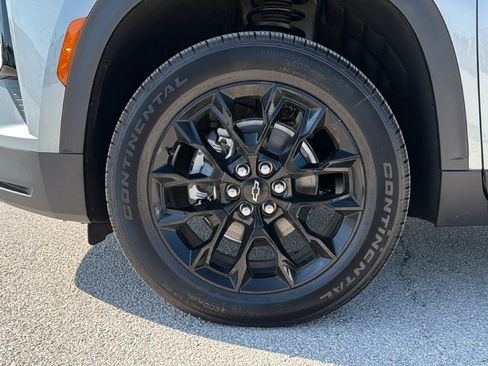 New 2026 Chevrolet Traverse LT w/ Midnight/Sport Edition FWD image 7