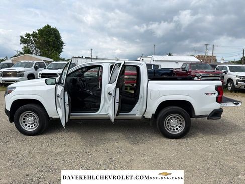 Used 2026 Chevrolet Colorado W/T AWD/4WD image 22