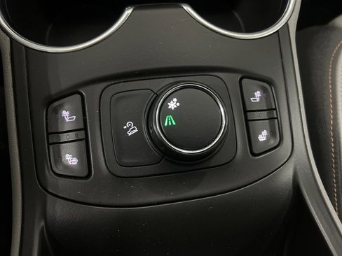 Used 2018 GMC Terrain SLT w/ Preferred Package image 28