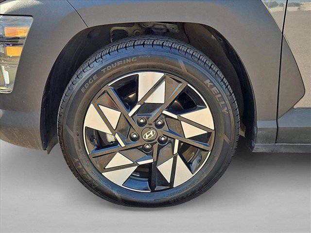 Used 2025 Hyundai Kona SEL FWD image 22