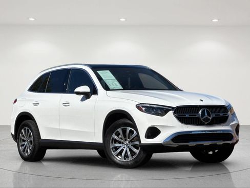 Certified 2026 Mercedes-Benz GLC 300 4MATIC image 8