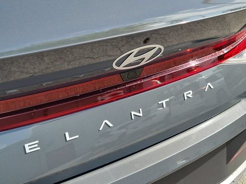 Used 2024 Hyundai Elantra SEL FWD image 12