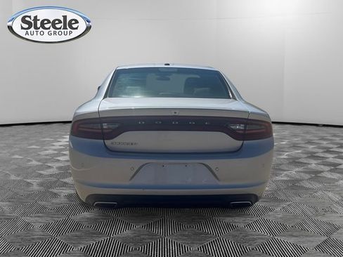 Used 2021 Dodge Charger SXT w/ Leather Interior Group image 4