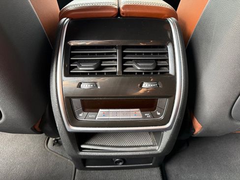 Used 2023 BMW X5 sDrive40i w/ M Sport Package image 17