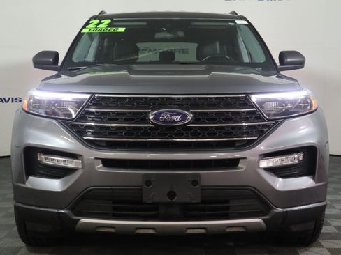 Used 2022 Ford Explorer XLT w/ Equipment Group 202A image 10