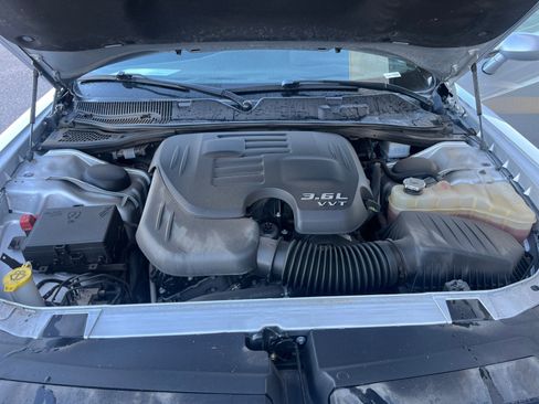 Used 2022 Dodge Challenger SXT image 21