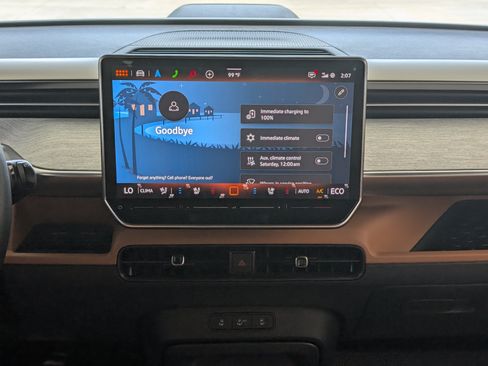 Used 2025 Volkswagen ID. Buzz 1st Edition RWD image 30