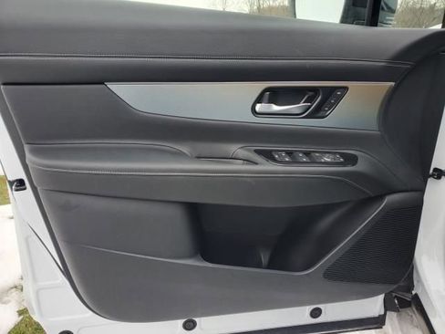 New 2025 Nissan Murano SL image 14