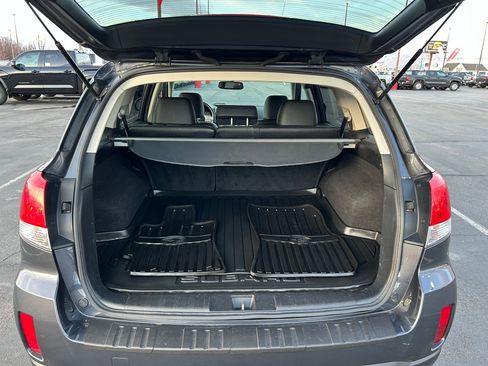 Used 2011 Subaru Outback 2.5i Limited image 24