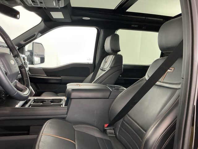Used 2023 Ford F350 Platinum w/ FX4 Off-Road Package AWD/4WD image 19