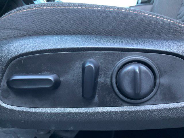 Used 2020 Chevrolet Equinox LT AWD/4WD image 3