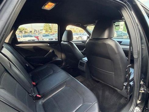 Used 2014 Volkswagen Passat 2.5 S FWD image 16