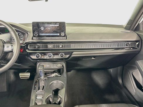 Used 2024 Honda Civic Sport image 12
