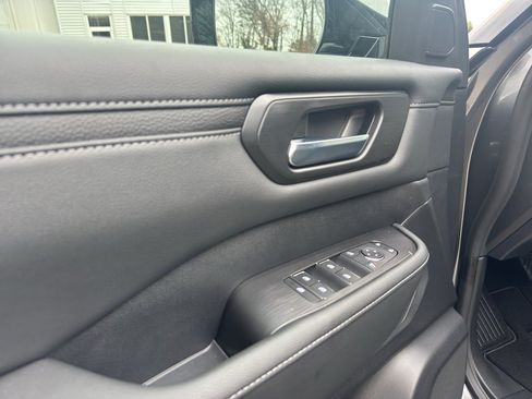 New 2026 Nissan Armada SV image 14