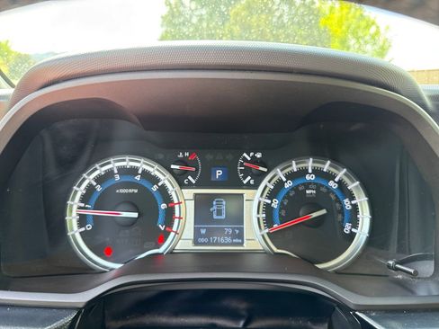 Used 2014 Toyota 4Runner Limited AWD/4WD image 16