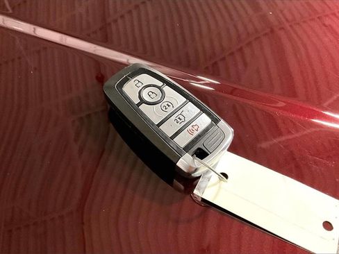 Certified 2024 Ford Edge SEL w/ Convenience Package image 12