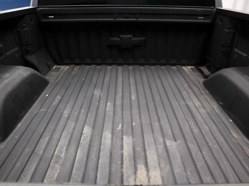 Used 2025 Chevrolet Silverado 1500 LT Trail Boss w/ Convenience Package II image 15