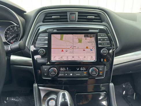 Used 2022 Nissan Maxima SV w/ Floor Mat Group FWD image 21