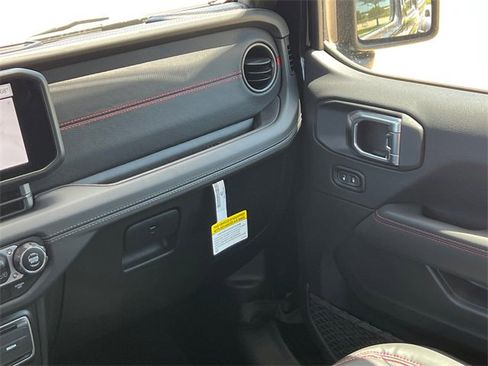 New 2025 Jeep Gladiator Rubicon w/ Convenience Group image 13