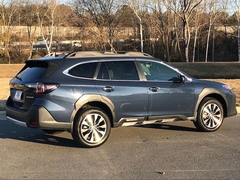 Certified 2025 Subaru Outback Limited image 4