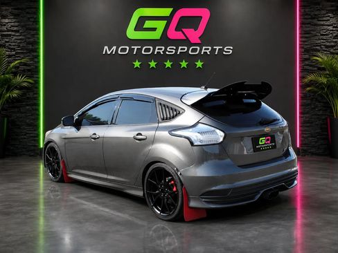 Used 2015 Ford Focus ST w/ Equipment Group 402A FWD image 5
