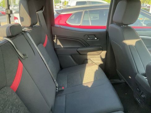 Used 2024 Chevrolet Colorado Z71 w/ Z71 Convenience Package 2 AWD/4WD image 5