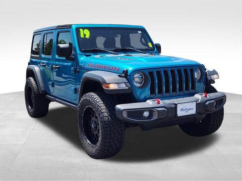 Used 2019 Jeep Wrangler Unlimited Rubicon w/ Cold Weather Group AWD/4WD image 3