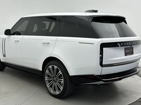 Used 2025 Land Rover Range Rover Long Wheelbase SE image 6