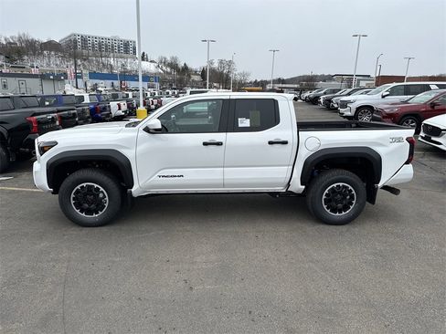 New 2026 Toyota Tacoma TRD Off-Road image 2