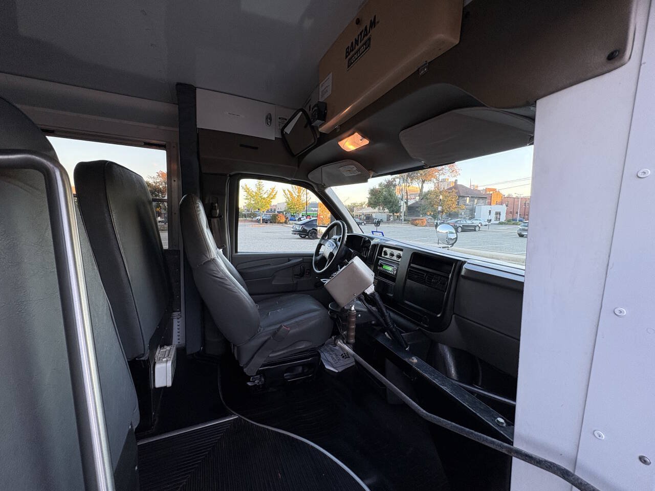 Used 2007 Chevrolet Express 3500 w/ School Bus Package RWD image 5