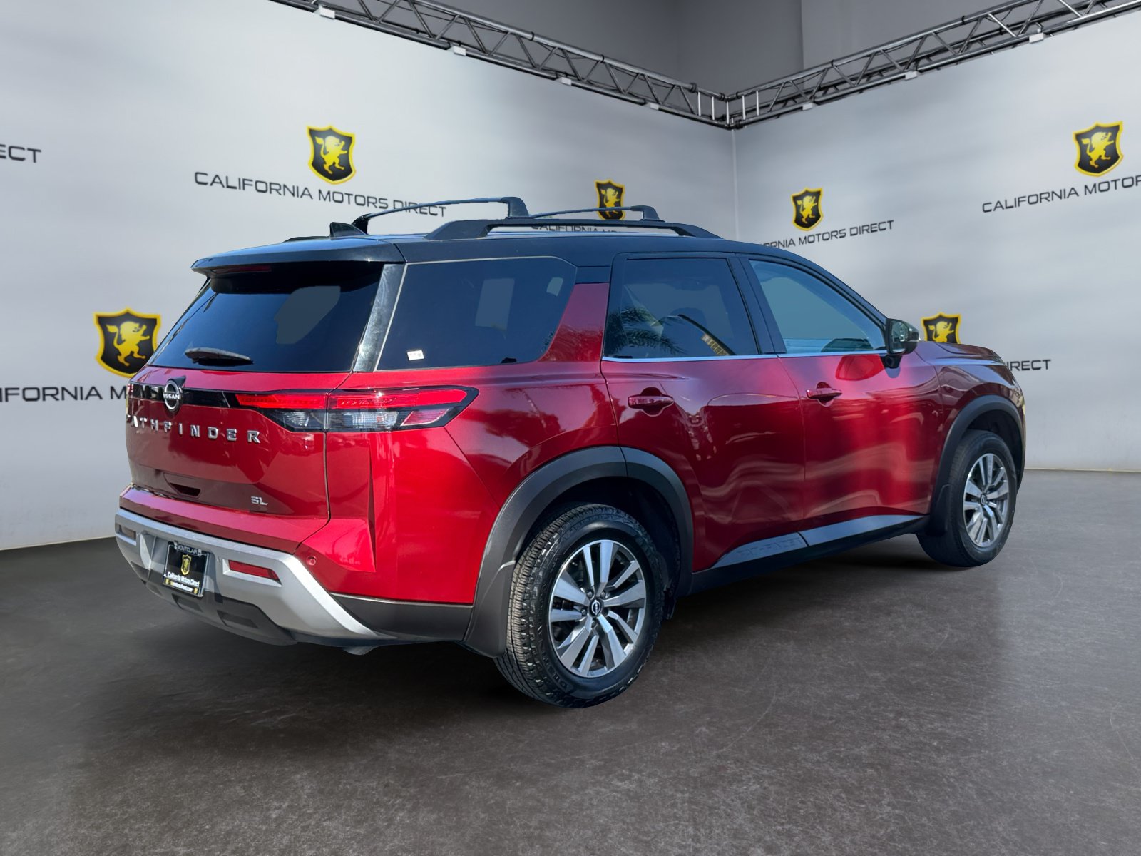 Used 2022 Nissan Pathfinder SL FWD image 5
