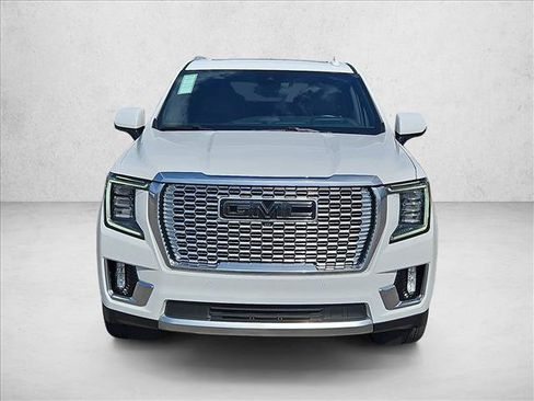 Used 2023 GMC Yukon Denali w/ Denali Reserve Package AWD/4WD image 2