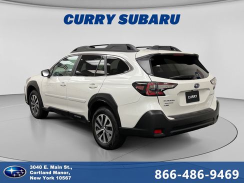 Used 2024 Subaru Outback Premium AWD/4WD image 3