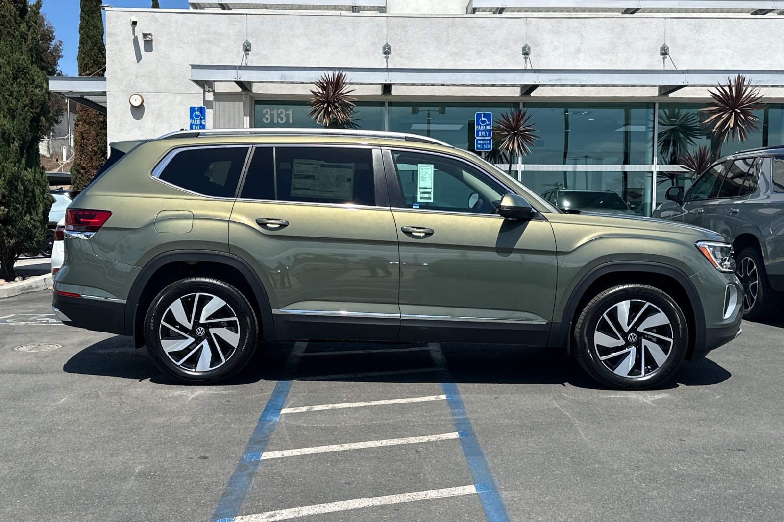 New 2026 Volkswagen Atlas SEL AWD/4WD image 4