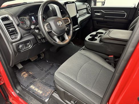 Used 2024 RAM 2500 Big Horn w/ Sport Appearance Package image 23