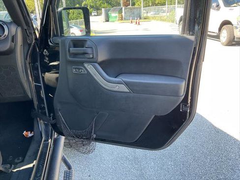 Used 2015 Jeep Wrangler Unlimited Sport w/ Quick Order Package 24S AWD/4WD image 21