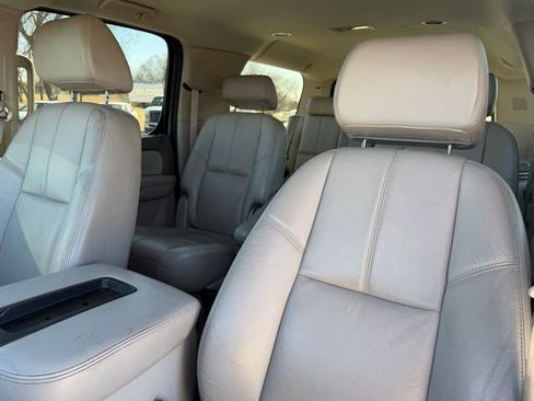 Used 2008 Chevrolet Suburban LTZ w/ LTZ Preferred Equipment Group image 16