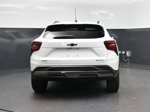 New 2026 Chevrolet Trax ACTIV w/ Sunroof Package FWD image 6