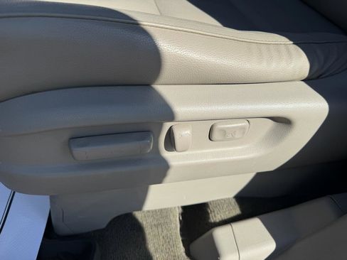 Used 2016 Honda Odyssey Touring Elite image 29